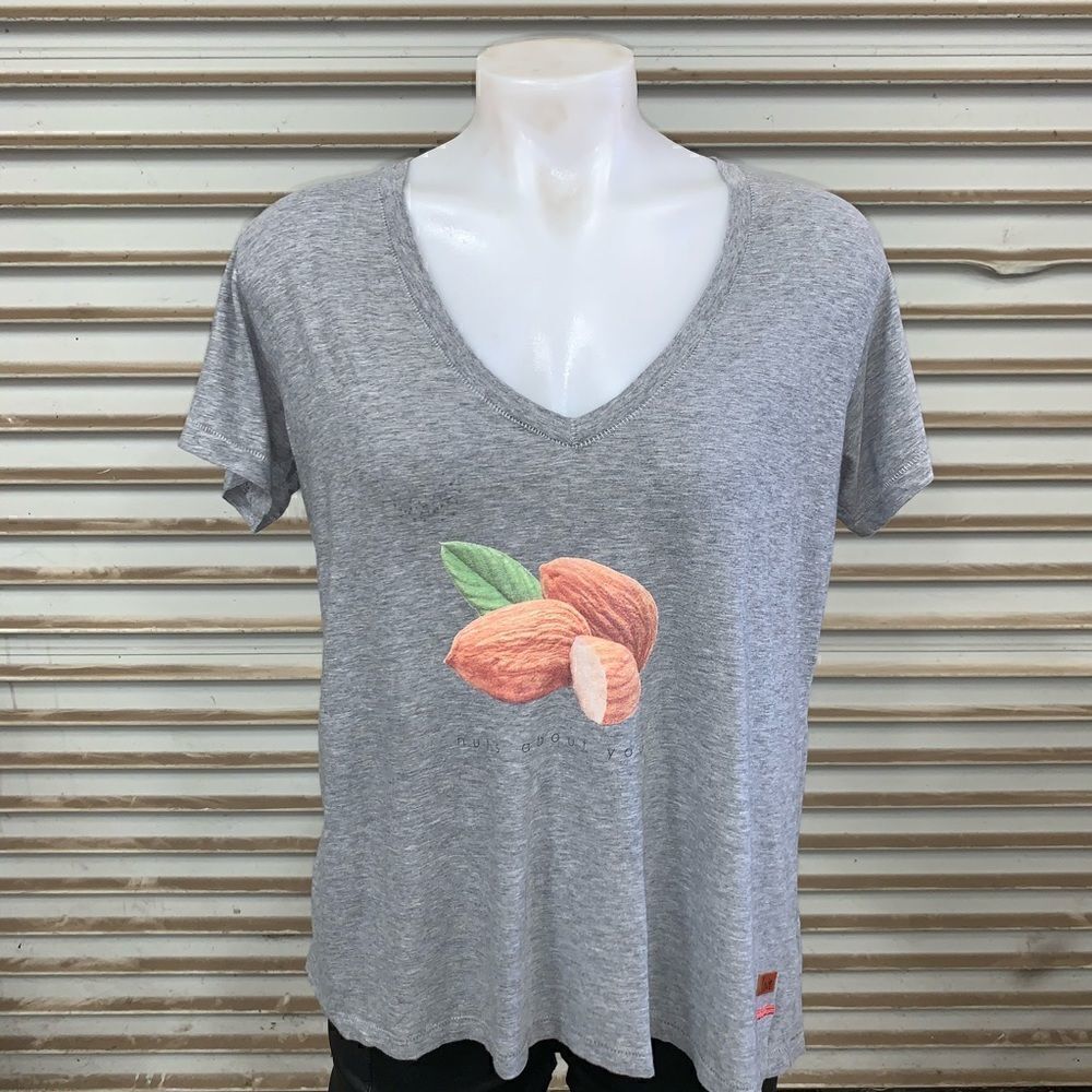 Short sleeve V neck graphic T-Shirt nuts